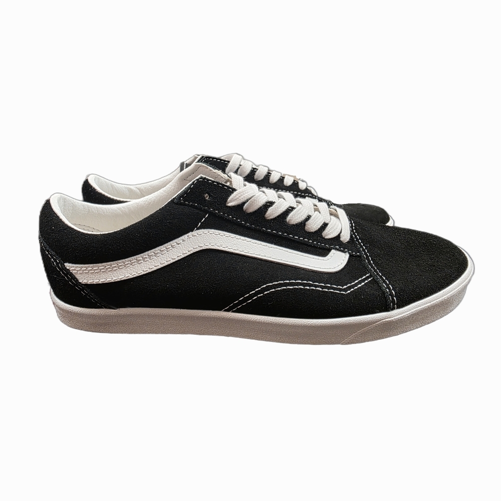 Vans Black and White Lowpro